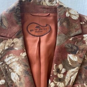 Beautiful women's Etro couture floral blazer
